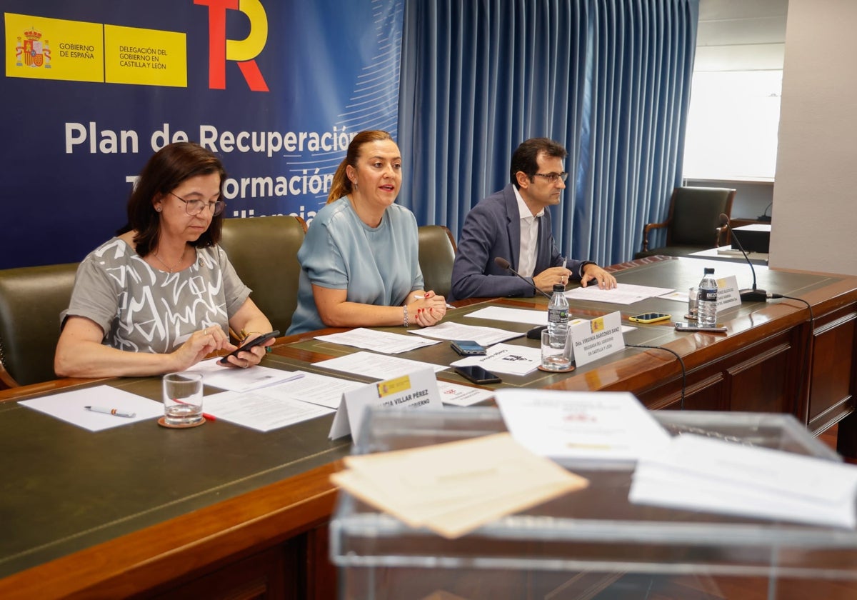 Barcones, entre Alicia Villar y Javier Pérez