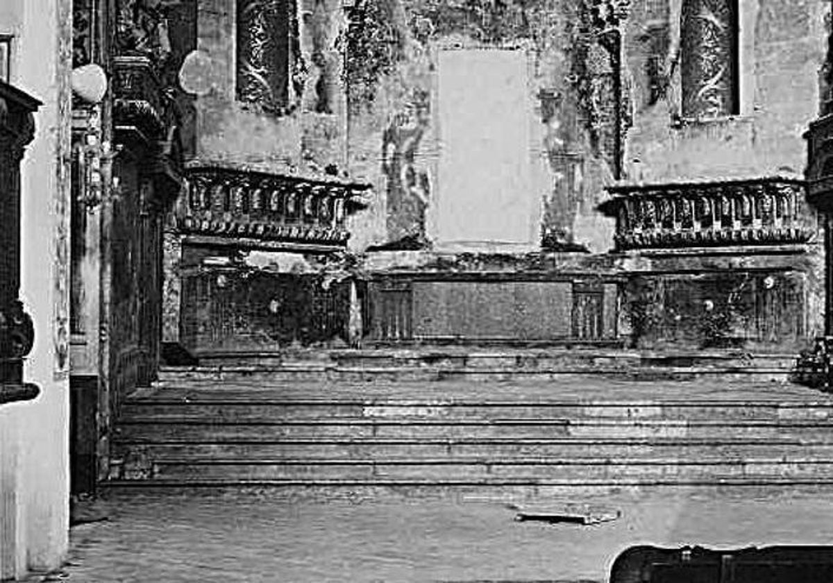 Así quedó el retablo mayor de San Agustín tras el incendio en 1936