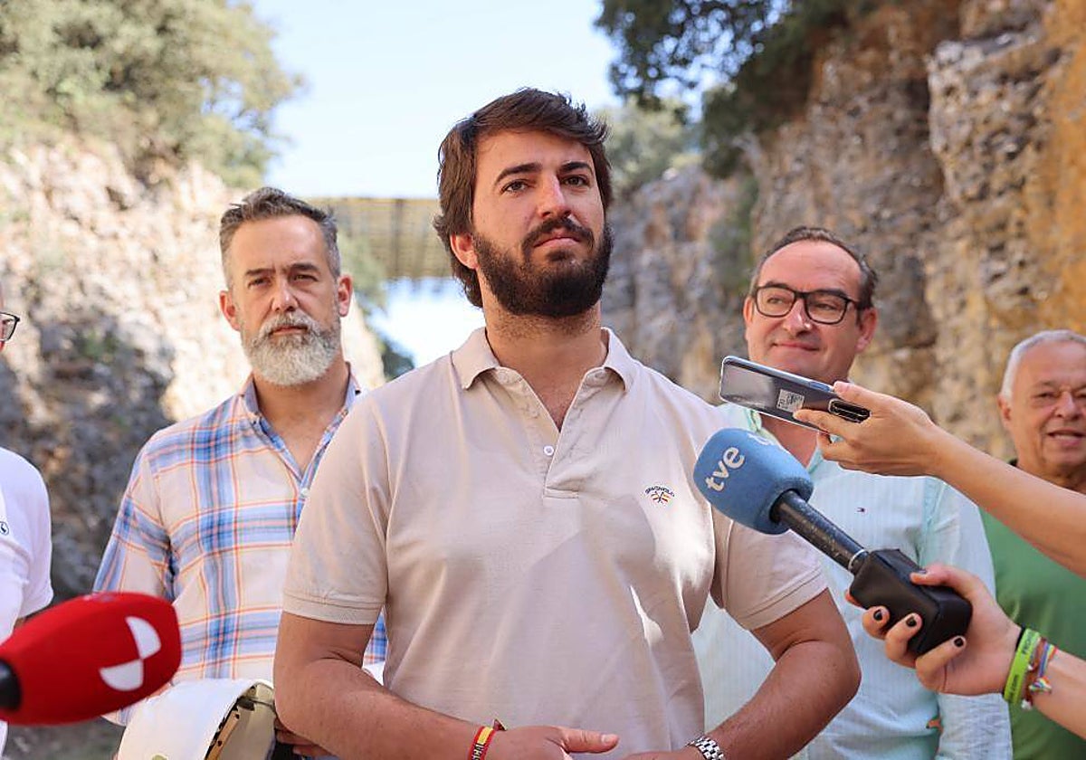 El vicepresidente de la Junta, Juan García-Gallardo, visita Atapuerca, en Burgos