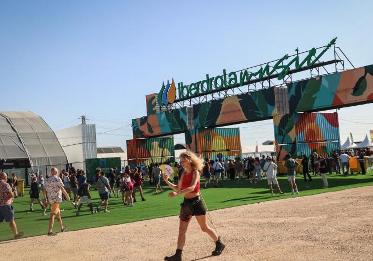 Entrada del recinto Iberdrola Music, donde iba a tener lugar el Reggaeton Beach Festival