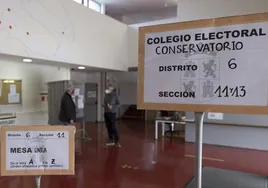 Madrid lanza una aviso para las elecciones: puedes estar afectado por un cambio de colegio electoral