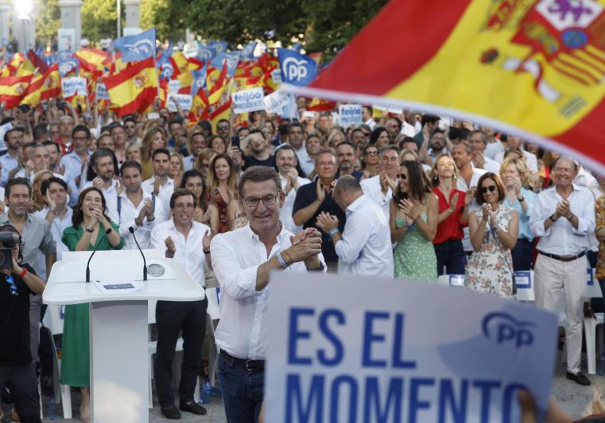 Alberto Núñez Feijóo, esta tarde, en el Puente del Rey de Madrid