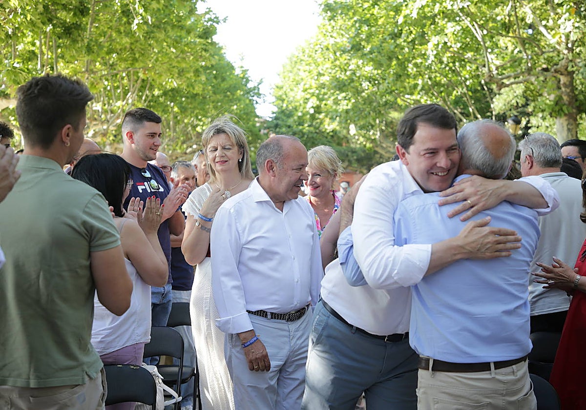 Mañueco clausura un acto electoral en Benavente