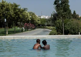 Cierran cautelarmente el Parc Central de Valencia por un microorganismo en sus aguas que ya ha infectado a siete niños