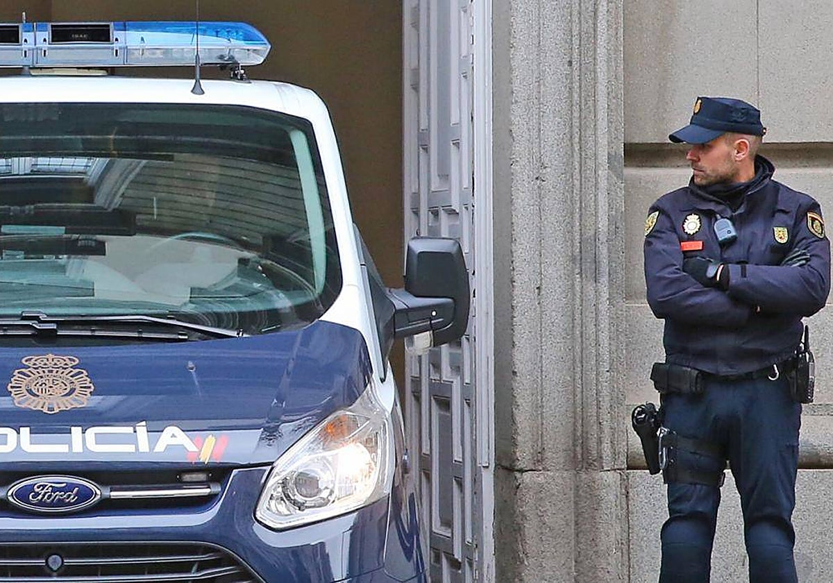 Un agente de la Policía Nacional, en una imagen de archivo