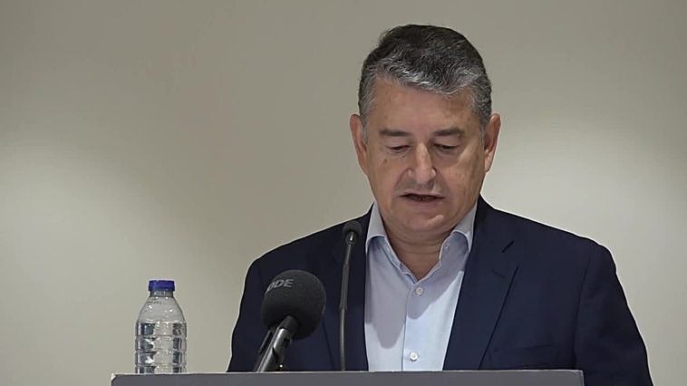 Sanz justifica el tiempo en firmar el convenio del soterramiento en Almería