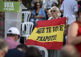 Hasta 300 víctimas de ETA se unen al manifiesto 'Que te vote Txapote'