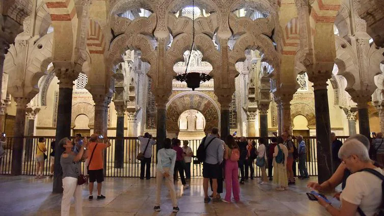 El Cabildo de Córdoba concluye la certificación de 42 nuevos guías para la Mezquita-Catedral