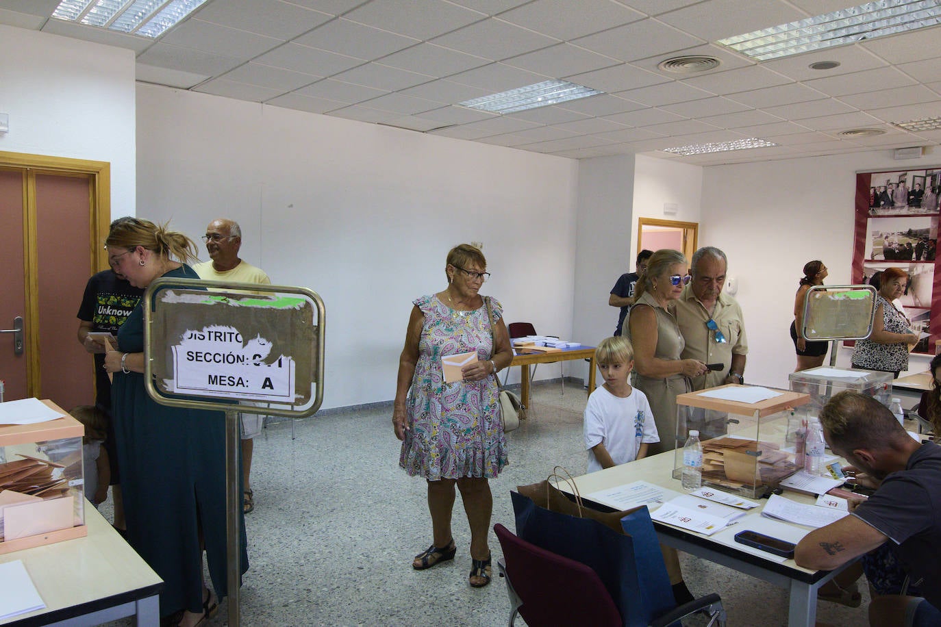 Elecciones 23J: La votación en Córdoba en las horas de más calor, en imágenes