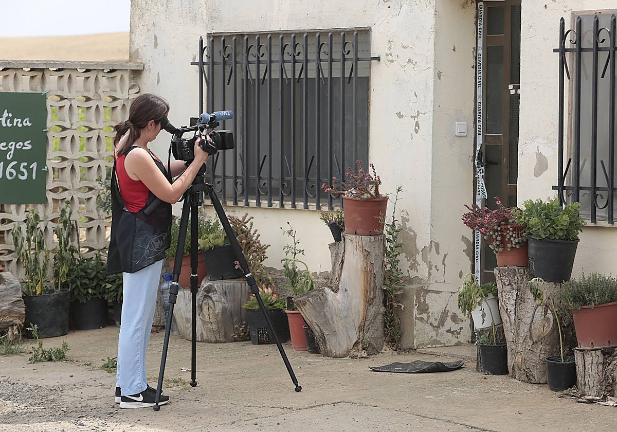 Vivienda en la que vivía la mujer encontrada muerta con signos de violencia en Reliegos