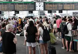 La incidencia que ha suspendido el paso de los trenes AVE entre Valencia y Madrid ha afectado a 11.800 personas