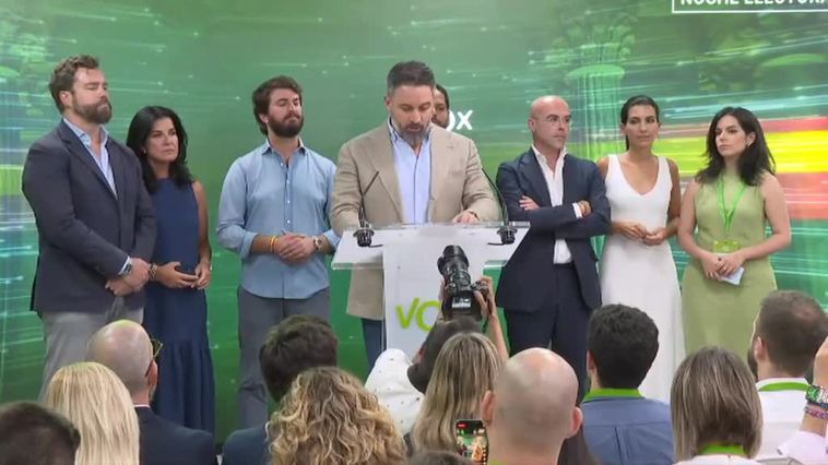 Abascal culpa a Feijóo de la desmovilización de la derecha y dice estar listo para otras elecciones