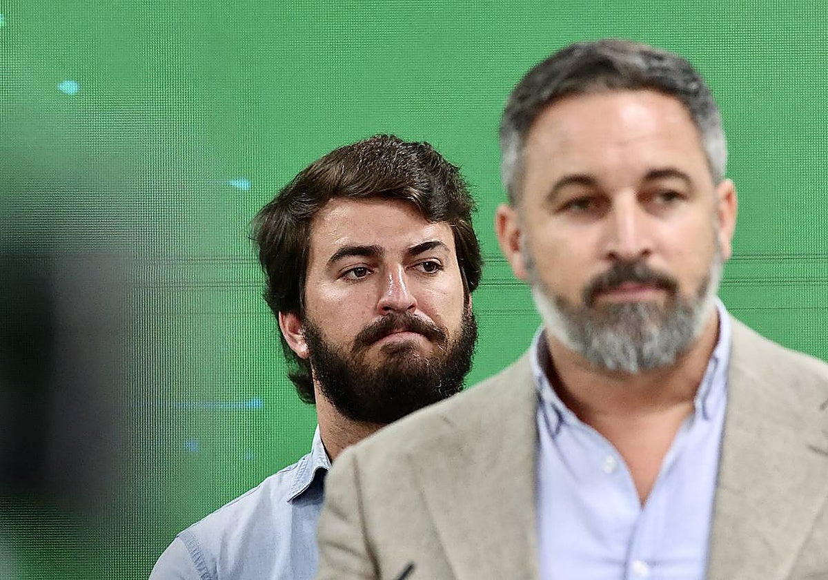 El presidente de Vox, Santiago Abascal, junto al vicepresidente de la Junta, Juan García-Gallardo, comparecen tras conocerse los resultados