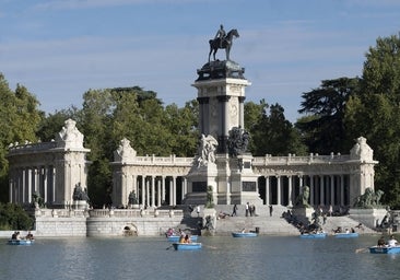 A quirófano la torre mirador de la estatua de Alfonso XII en el parque del Retiro