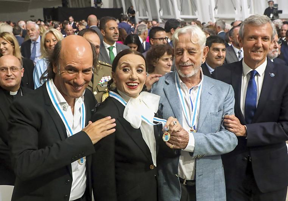Por orden, Carlos Núñez, Luz Casal, Juan Pardo y Alfonso Rueda
