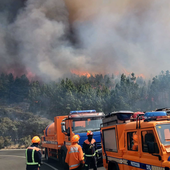 El incendio de Tejeda, Gran Canaria, ya ha calcinado 200 hectáreas y se actúa para que no avance a zonas pobladas