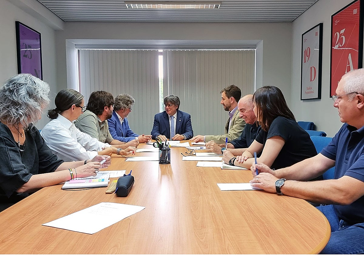 Reunión del Consell de la República, con Carles Puigdemont, al frente, en una imagen facilitada por la asociación