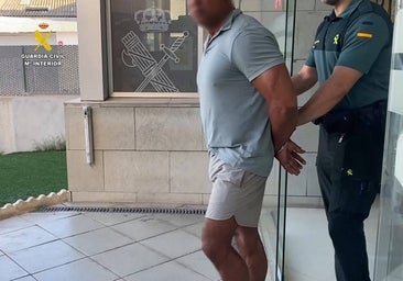 Detienen a un fugitivo que se escondía de la justicia neerlandesa en una urbanización de Orihuela por tráfico de drogas y armas