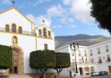 Así amenazaba a los vecinos Trino, presunto asesino de la dueña de un bar en Dalías: «Lo voy a abrir en canal y hacer morcilla»