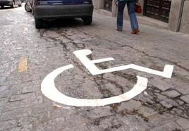 La Policía Local de Córdoba detecta el uso fraudulento de 40 tarjetas de personas con discapacidad para aparcar