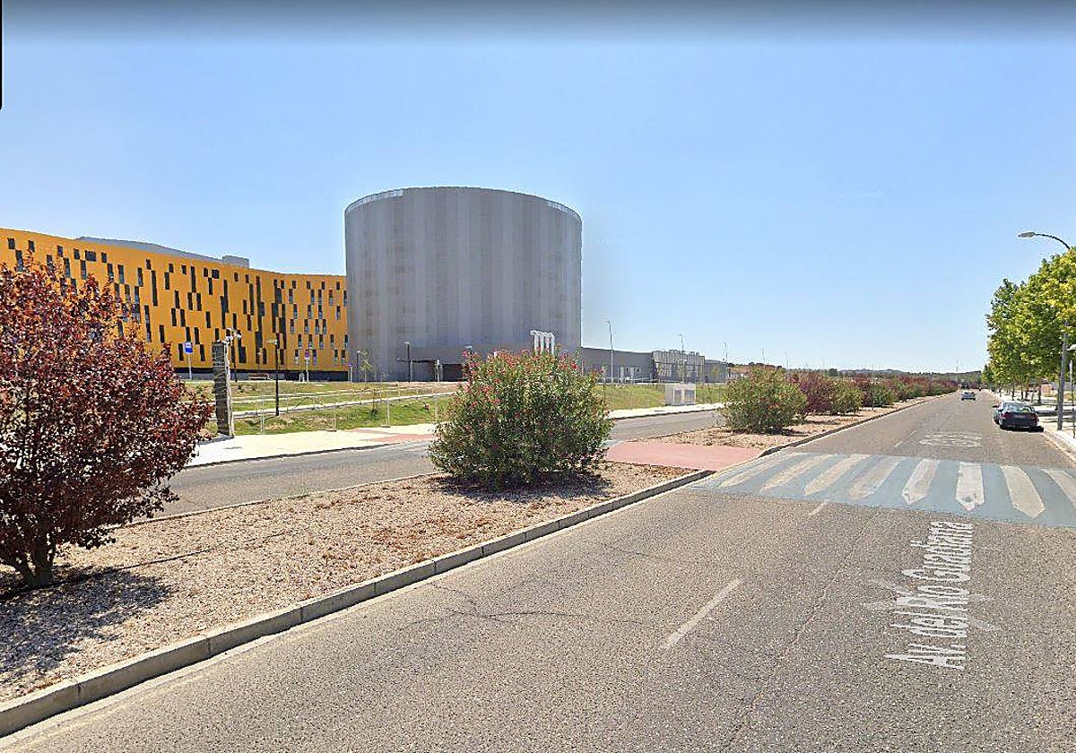 La señora cruzaba por el paso de peatones que hay enfrente de Urgencias del Hospital Universitario de Toledo