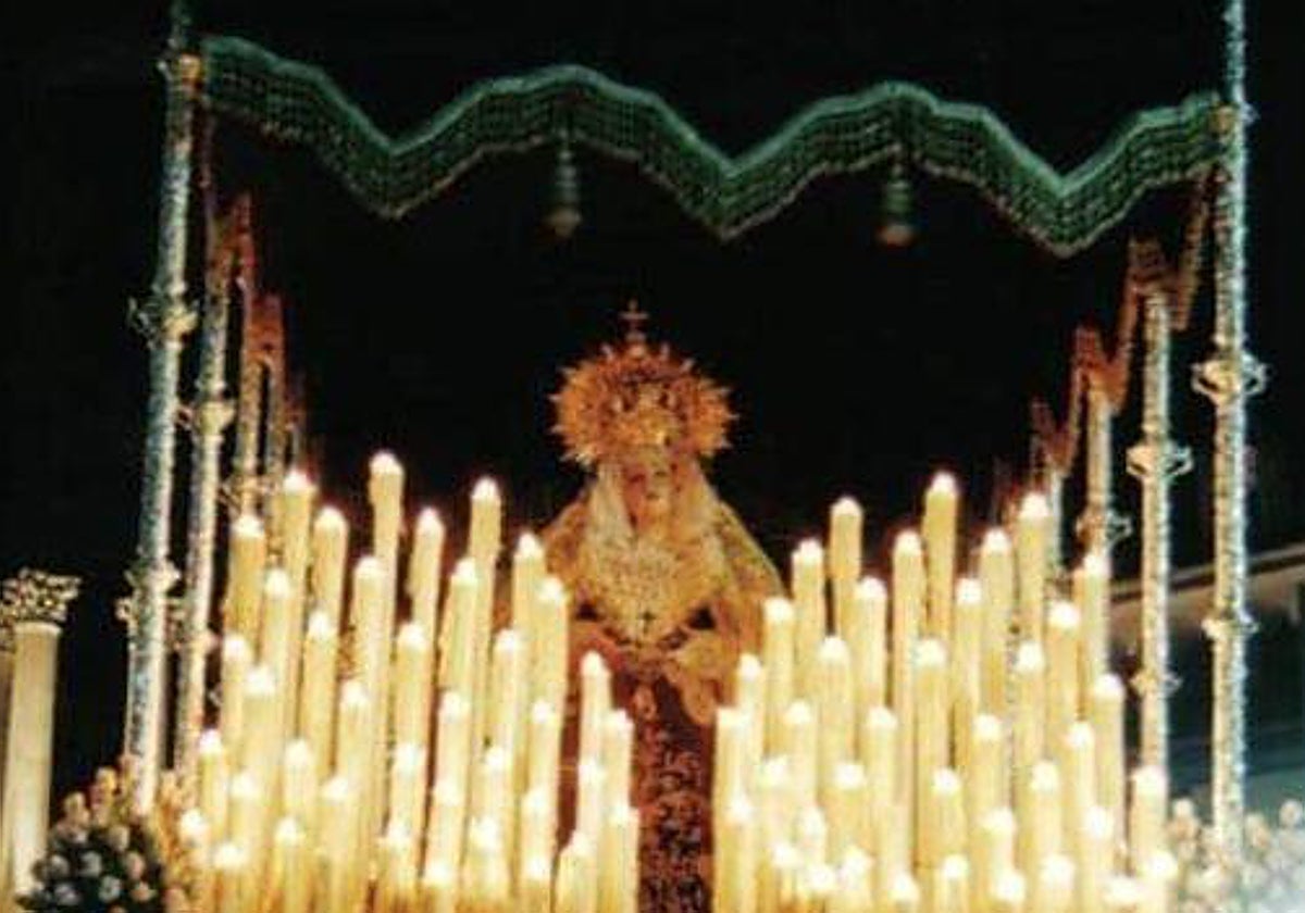 La Virgen de los Desamparados, durante la salida del 25 aniversario de su bendición