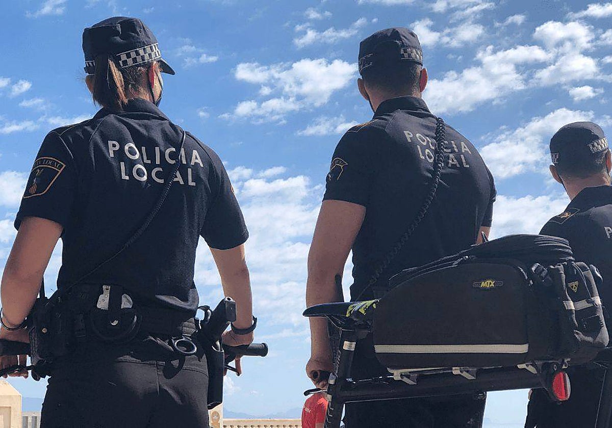 Imagen de archivo de agentes de la Policía Local de Elche