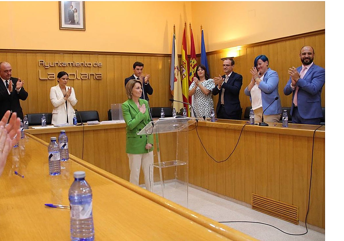 Luisa Márquez Manzano durante su nombramiento al frente del consistorio