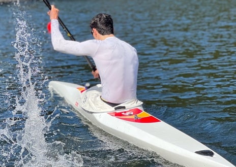 Imagen secundaria 1 - El equipo nacional entrena en el pantano de San Juan para competir internacionalmente, donde sus componentes han logrado numerosos éxitos en los últimos años