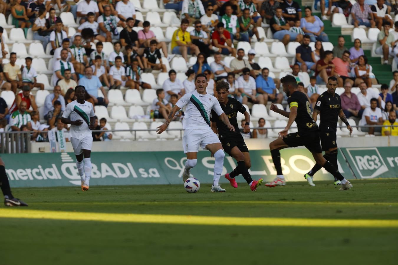 Las mejores imágenes del I Trofeo Puertas de Córdoba, disputado entre el Córdoba CF y el Cádiz CF