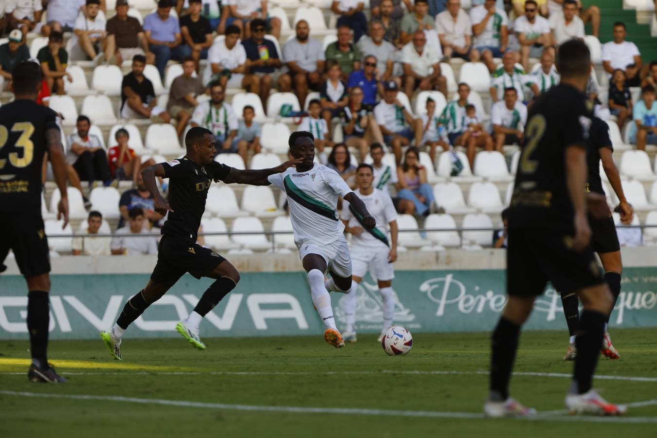 Las mejores imágenes del I Trofeo Puertas de Córdoba, disputado entre el Córdoba CF y el Cádiz CF