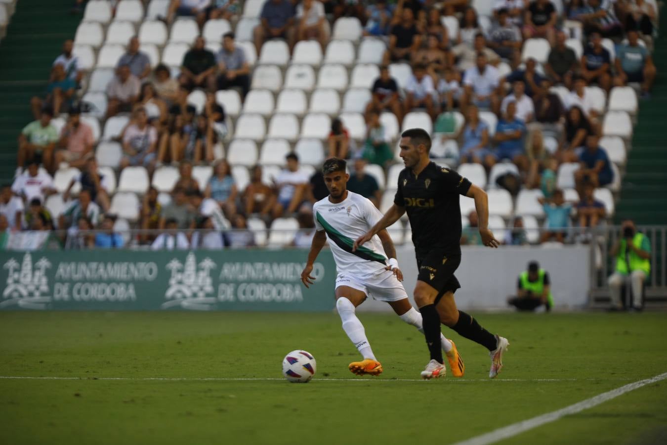 Las mejores imágenes del I Trofeo Puertas de Córdoba, disputado entre el Córdoba CF y el Cádiz CF