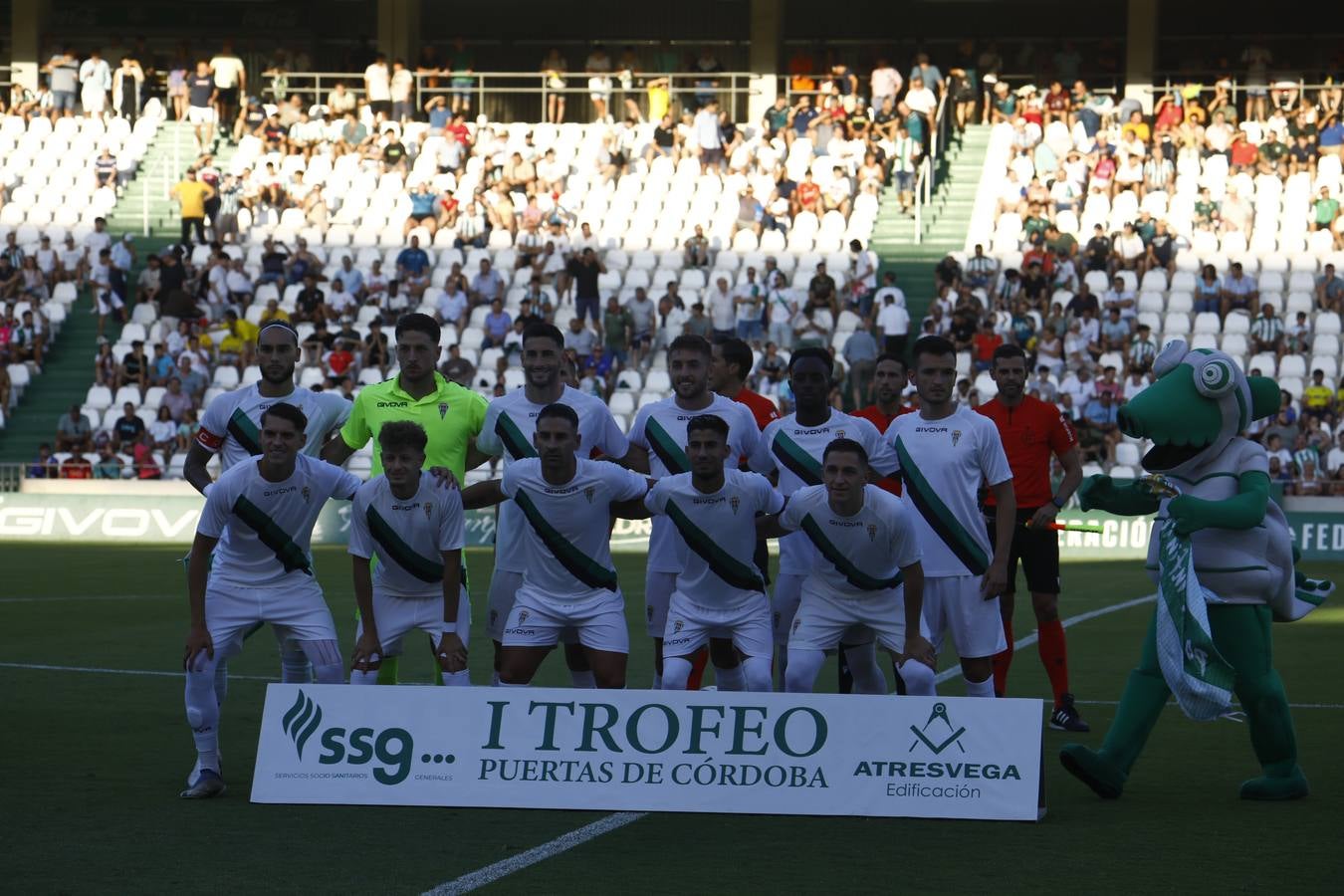 Las mejores imágenes del I Trofeo Puertas de Córdoba, disputado entre el Córdoba CF y el Cádiz CF
