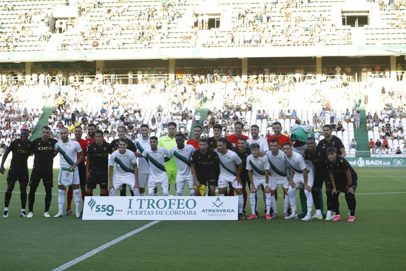 Las mejores imágenes del I Trofeo Puertas de Córdoba, disputado entre el Córdoba CF y el Cádiz CF
