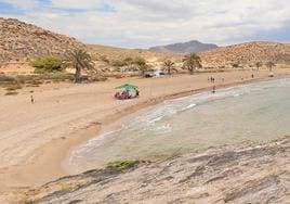 Muere una mujer de 40 años por por síndrome de inmersión cuando se bañaba en una playa de Mazarrón