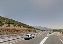 Fallece un hombre al salirse de la vía en una carretera de Granada