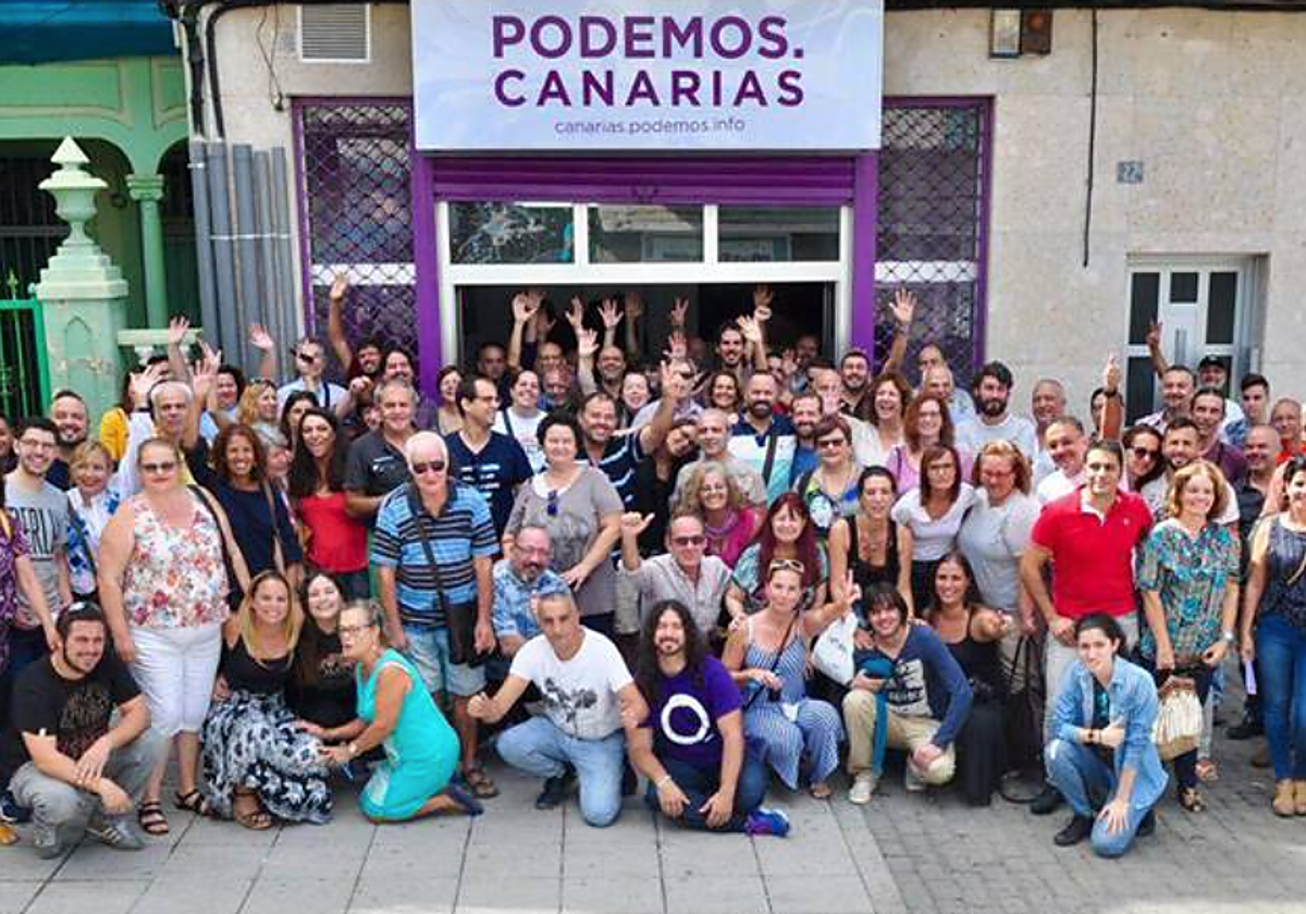 Sede de Podemos y personal del partido en foto de archivo
