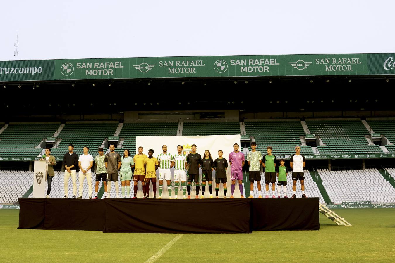 Así son las camisetas y equipaciones del Córdoba CF para la temporada 2023-2024: fotos, diseño y detalles