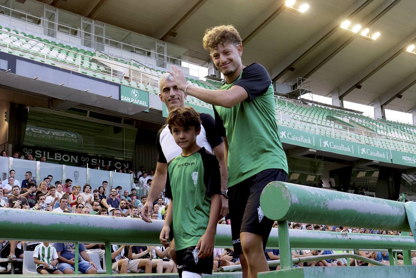 Así son las camisetas y equipaciones del Córdoba CF para la temporada 2023-2024: fotos, diseño y detalles