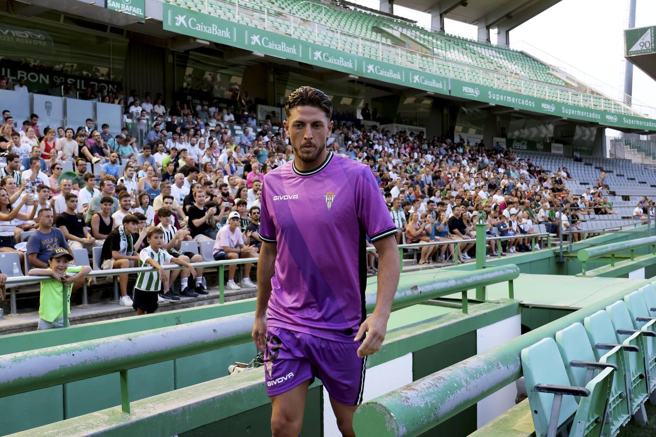 Así son las camisetas y equipaciones del Córdoba CF para la temporada 2023-2024: fotos, diseño y detalles