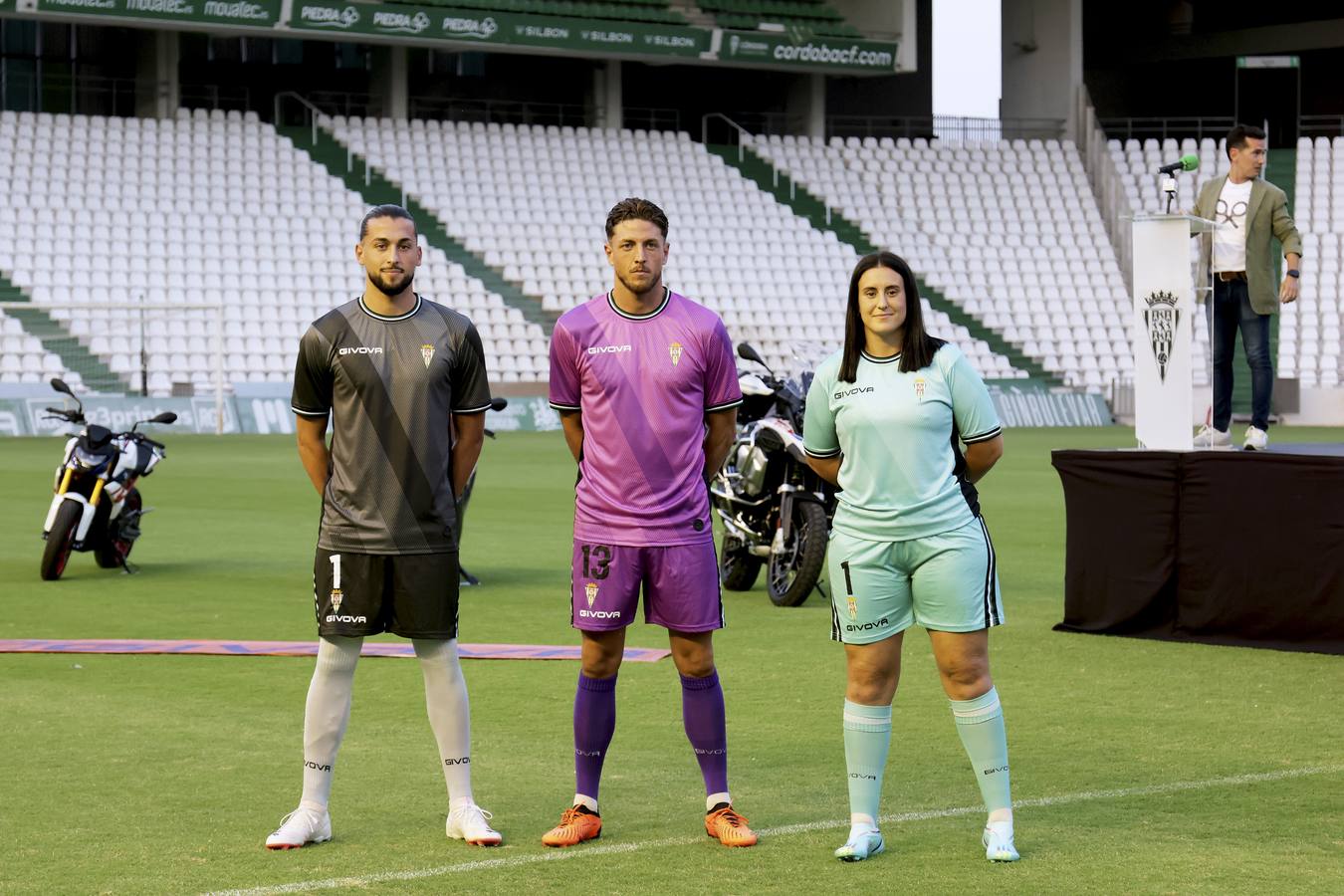 Así son las camisetas y equipaciones del Córdoba CF para la temporada 2023-2024: fotos, diseño y detalles