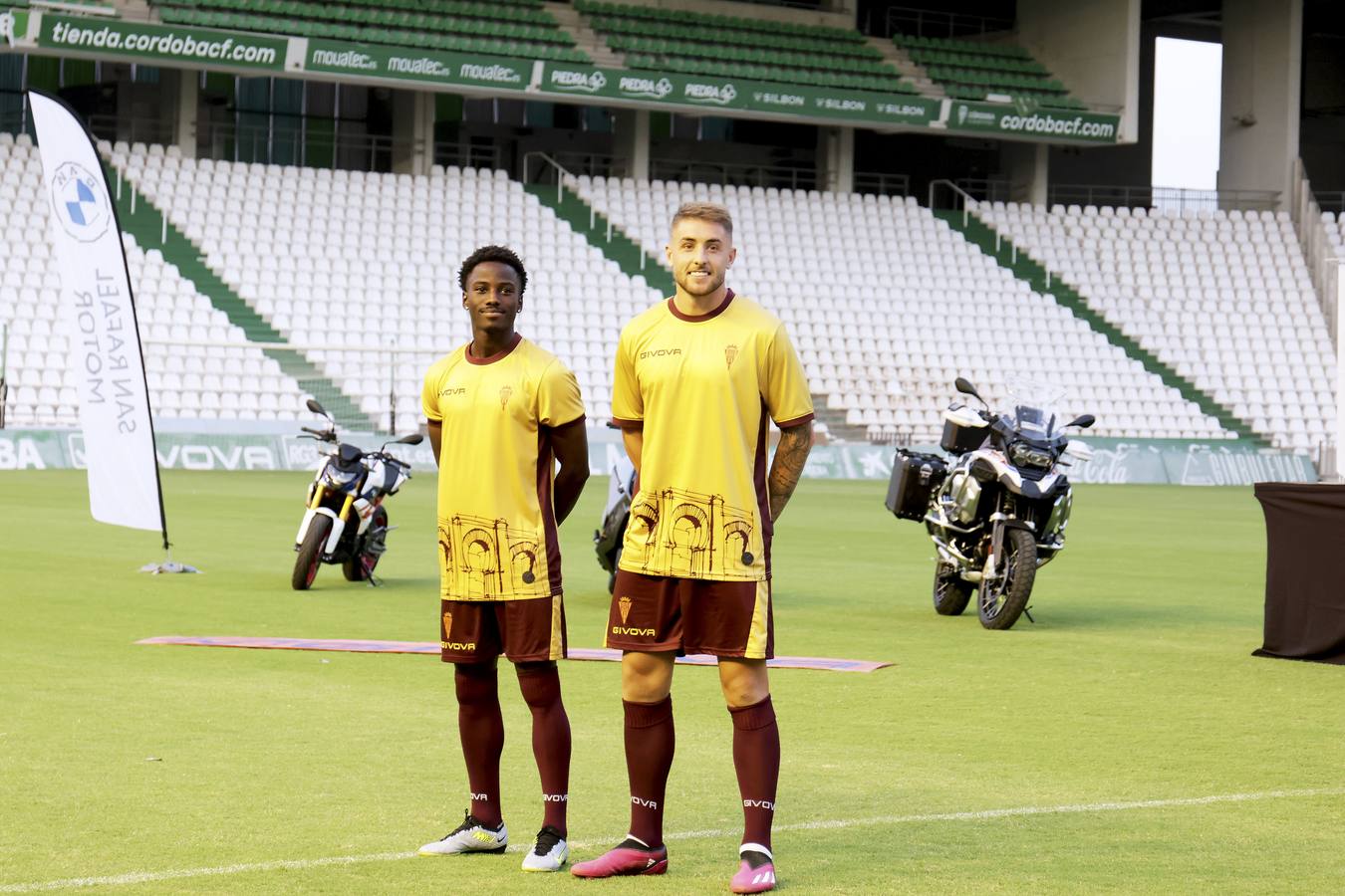 Así son las camisetas y equipaciones del Córdoba CF para la temporada 2023-2024: fotos, diseño y detalles