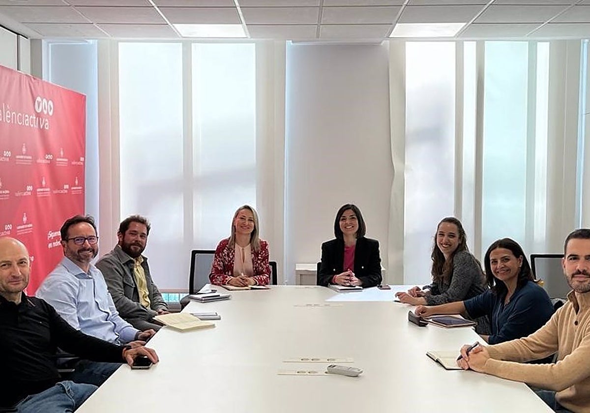 Valencia activa, AVAESEN y Dinapsis Valencia junto al resto de corporates que componen la iniciativa Clean Connect VLC