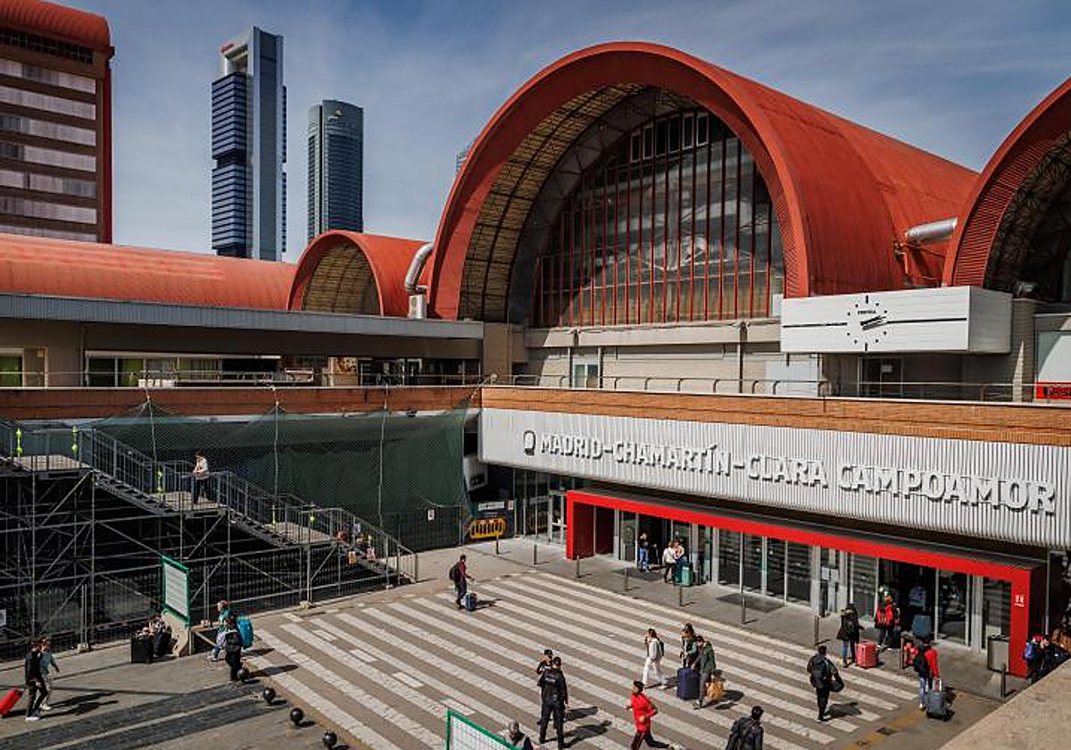 Entrada principal a la estación de Chamartín