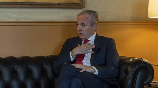 Jorge Azcón: «Sólo hay un PSOE, el que está a las órdenes de Pedro Sánchez»