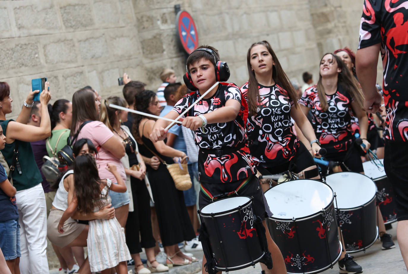 Los gigantones y cabezudos, preludio del día grande de la Feria y Fiestas de la Virgen del Sagrario