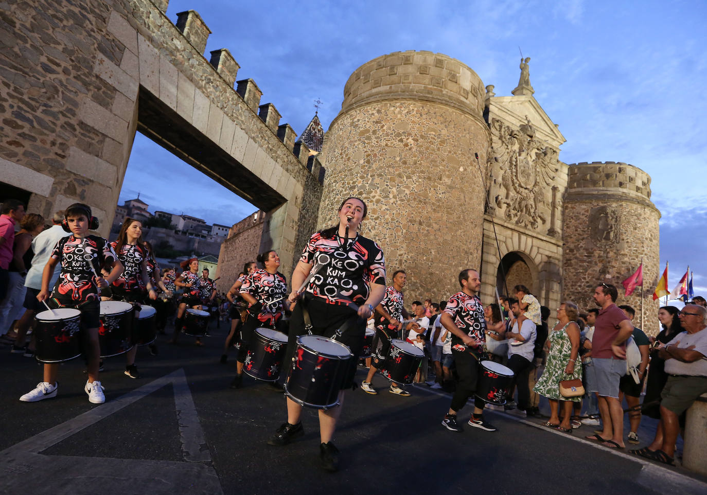 Los gigantones y cabezudos, preludio del día grande de la Feria y Fiestas de la Virgen del Sagrario