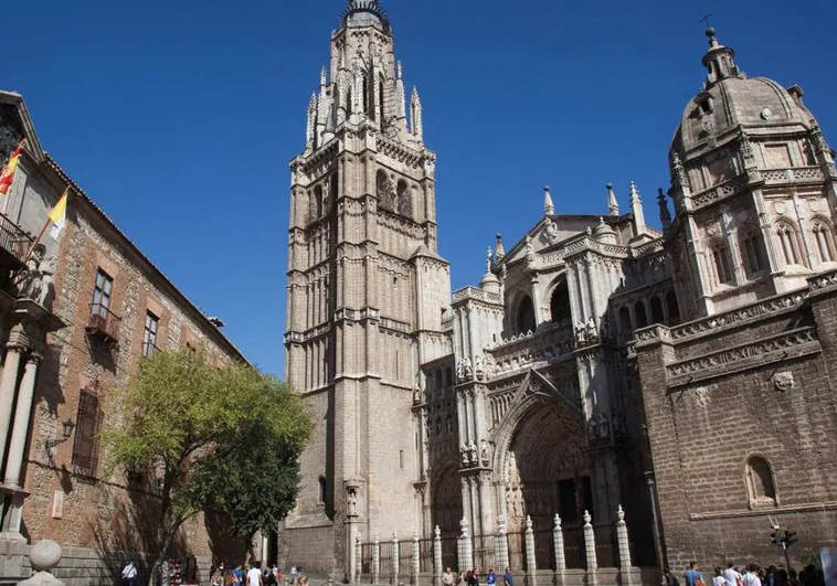 Fachada principal de la catedral de Toledo