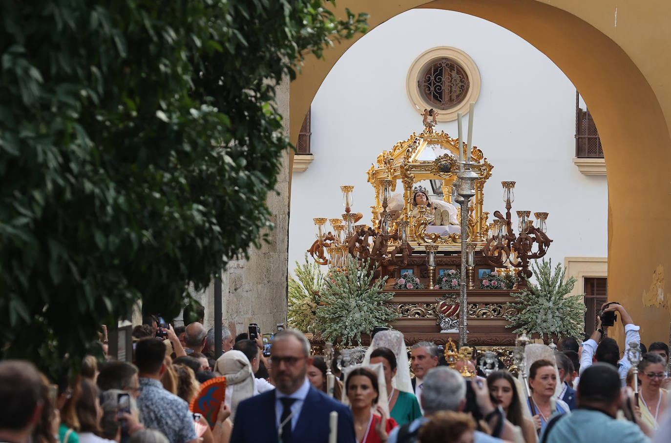 La procesión de la Virgen de Acá de Córdoba, en imágenes