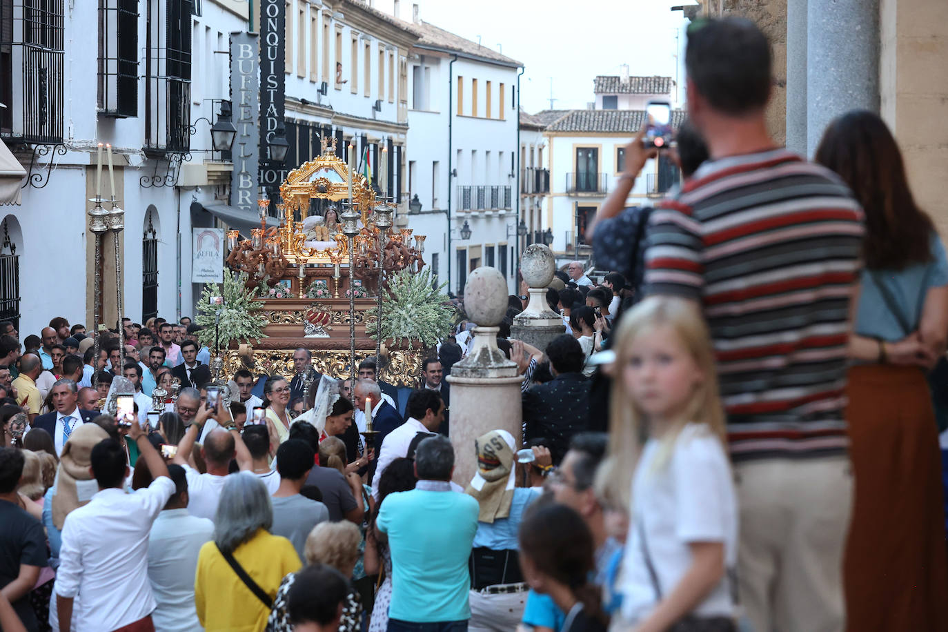 La procesión de la Virgen de Acá de Córdoba, en imágenes